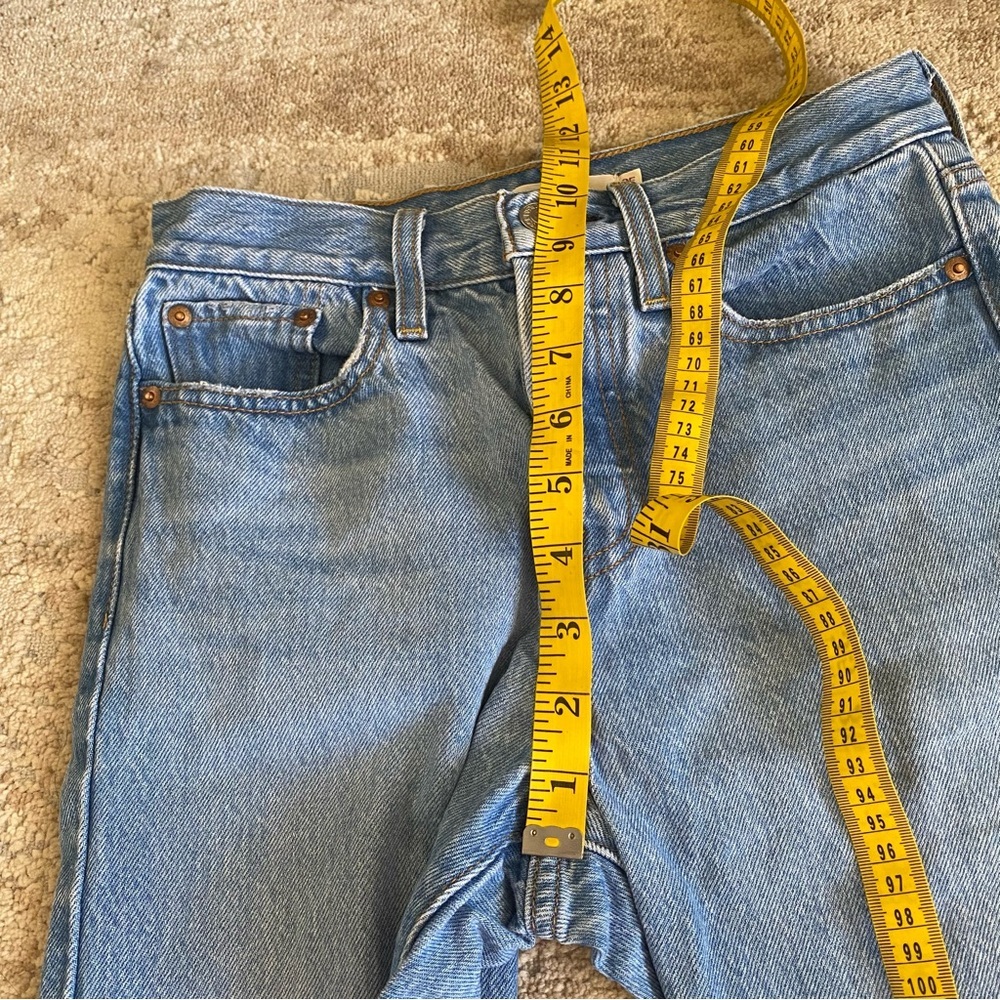 Levi’s Wedgie Button Fly Straight Leg Jeans High Waist 100% Cotton Medium Wash - Picture 8 of 13